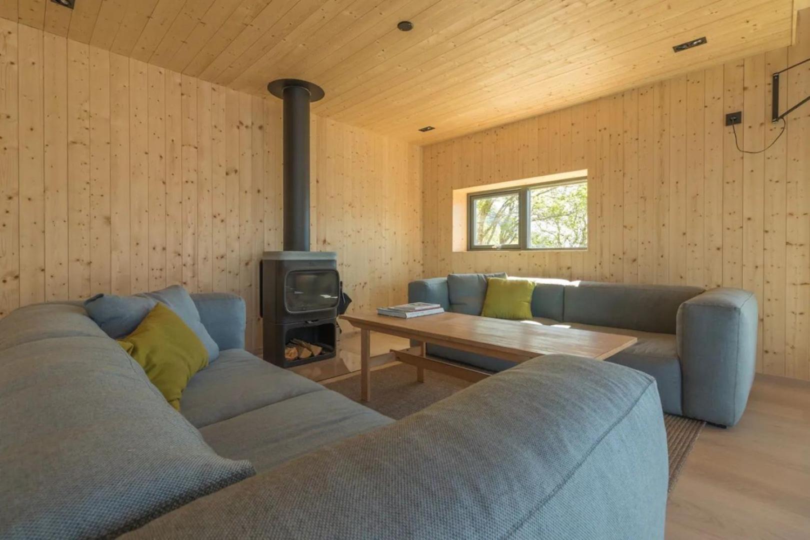 Minkfarmen, Spacious Seaside Cabin With Scenic View Ramberg Dış mekan fotoğraf