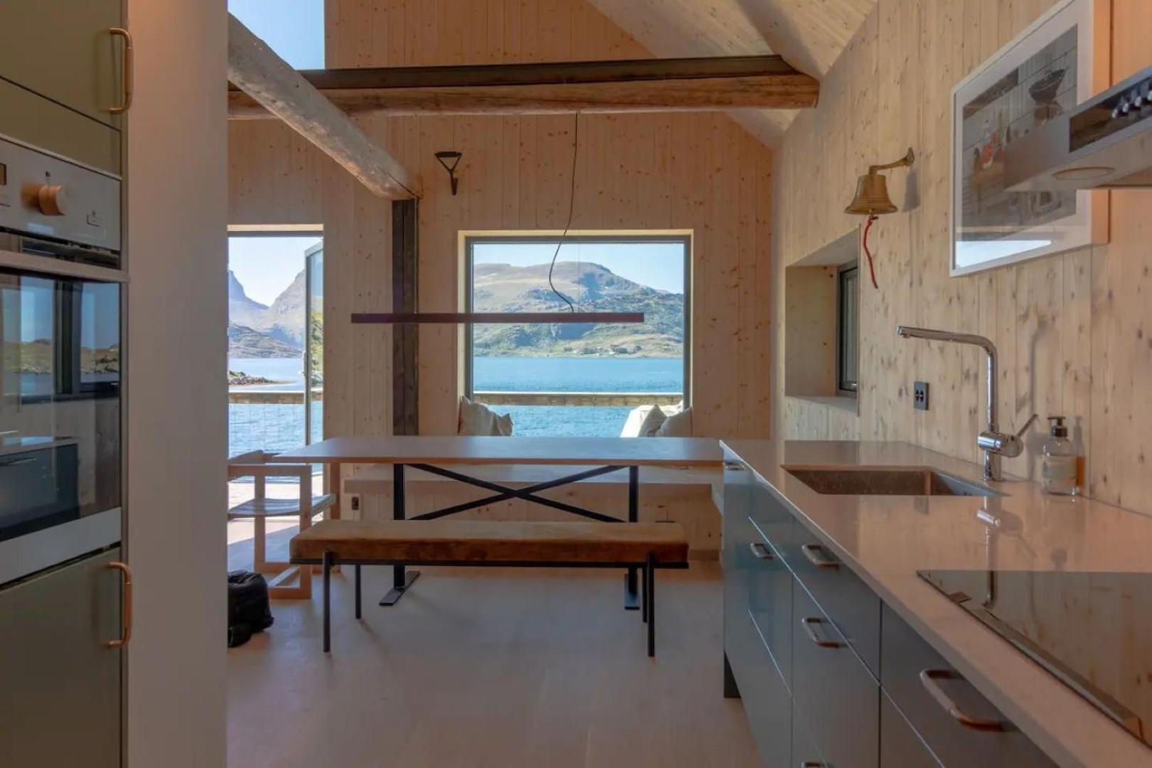 Minkfarmen, Spacious Seaside Cabin With Scenic View Ramberg Dış mekan fotoğraf